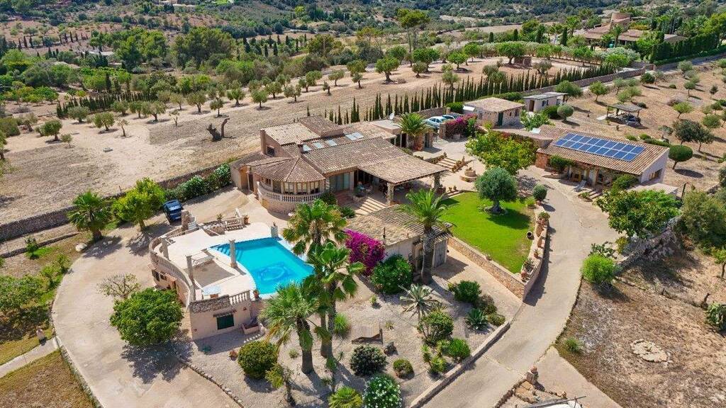 Landhaus zum Kauf 1.800.000 € 7 Zimmer 445 m² 16.725 m² Grundstück S´Horta 07669