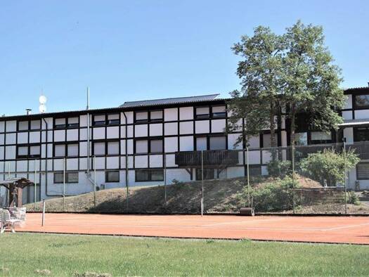 Hotel zum Kauf provisionsfrei 750.000 € 35 Betten 141,5 m² Gastrofläche Cleeberg Langgöns 35428