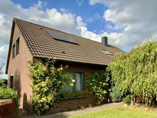 Einfamilienhaus zum Kauf 339.000 € 7 Zimmer 135,9 m² 713 m² Grundstück frei ab sofort Coldewei-Himmelreich Wilhelmshaven 26388