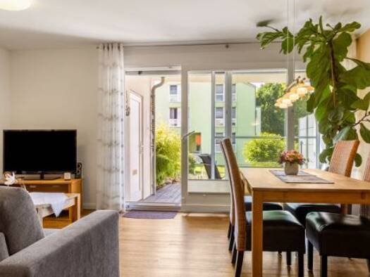 Wohnung zur Miete 670 € 2 Zimmer 60 m² Geschoss EG/3 frei ab sofort Zingst Zingst 18374