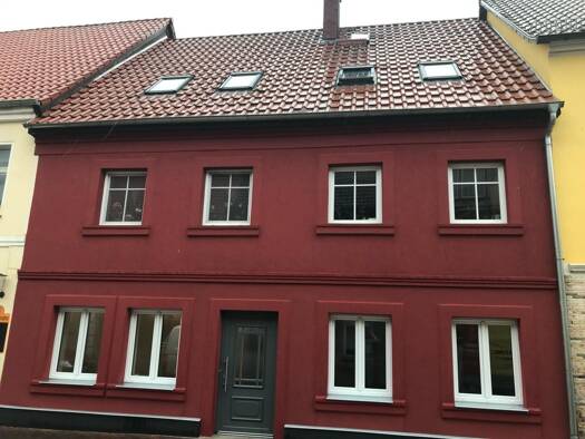 Terrassenwohnung zur Miete 549 € 2 Zimmer 83,3 m² frei ab 01.12.2025 Brandenburger Straße 6 Altentreptow 17087