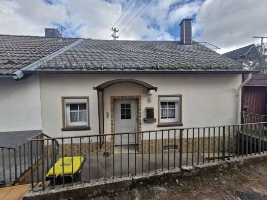 Doppelhaushälfte zum Kauf 45.000 € 2 Zimmer 60 m² 110 m² Grundstück Sitzerath Nonnweiler 66620