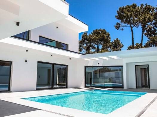 Einfamilienhaus zum Kauf - Erstbezug 2.290.000 € 392 m² 1.050 m² Grundstück Corroios