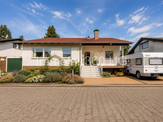 Einfamilienhaus zum Kauf 649.000 € 7 Zimmer 240 m² 900 m² Grundstück Dudenhofen Rodgau 63110