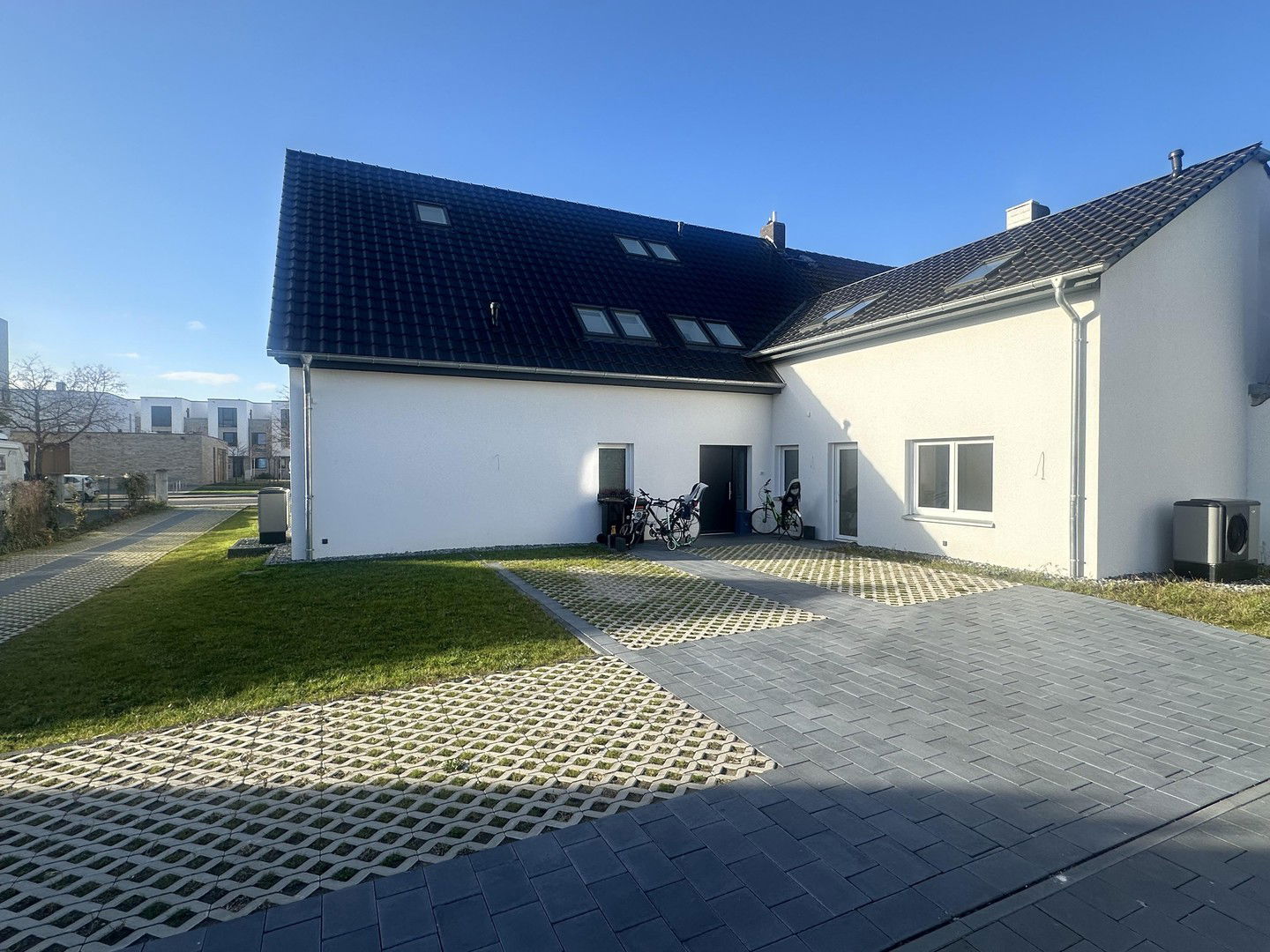 Reihenmittelhaus zum Kauf provisionsfrei 723.000 € 6 Zimmer 156 m²<br/>Wohnfläche 200 m²<br/>Grundstück 15.11.2024<br/>Verfügbarkeit Hartenbrakenstrasse 28 Bothfeld Hannover 30659