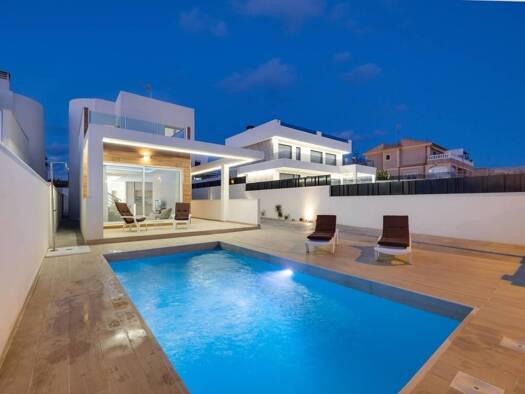 Villa zum Kauf 550.000 € 3 Zimmer 120 m² 407 m² Grundstück Avenida Sur 23 Torrevieja 03183