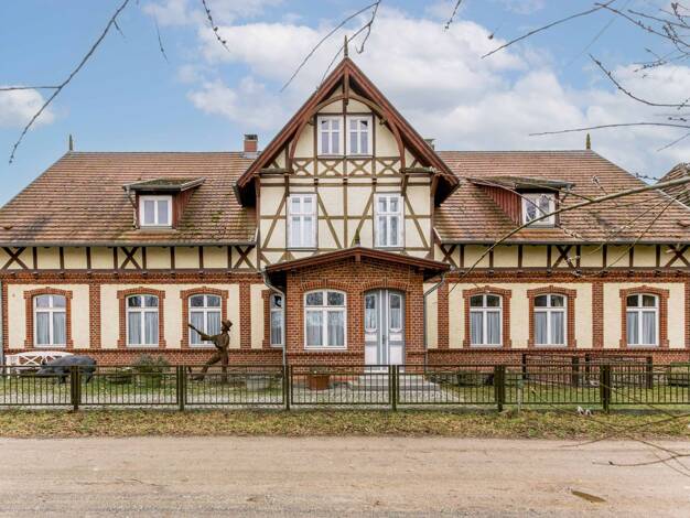 Haus zum Kauf 799.000 € 12 Zimmer 805 m² 7.170 m² Grundstück Dargelütz Parchim 19370