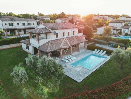 Haus zum Kauf 570.000 € 5 Zimmer 260 m² Porec Luka