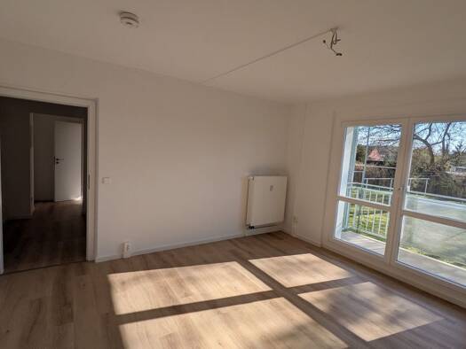 Wohnung zur Miete 495 € 1 Zimmer 36 m² Geschoss 1/4 frei ab sofort Laubegast Dresden 01279