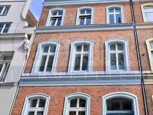 Mehrfamilienhaus zum Kauf 880.000 € 17 Zimmer 351,1 m² 274 m² Grundstück Innenstadt Lübeck 23552