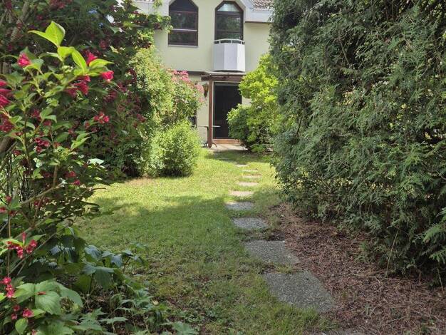 Reihenmittelhaus zum Kauf provisionsfrei 950.000 € 4,5 Zimmer 125 m² 297 m² Grundstück Bogenhausen München 81929