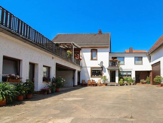 Einfamilienhaus zur Miete 1.500 € 8 Zimmer 180 m² 1.000 m² Grundstück Obrigheim Obrigheim (Pfalz) 67283