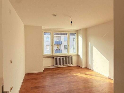 Wohnung zur Miete 1.056 € 3 Zimmer 74 m² 3. Geschoss frei ab sofort Maxfeld Nürnberg 90409