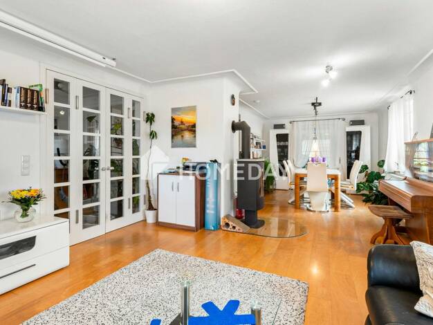 Mehrfamilienhaus zum Kauf 939.000 € 11 Zimmer 299 m² 793 m² Grundstück Kleinengstingen Engstingen 72829