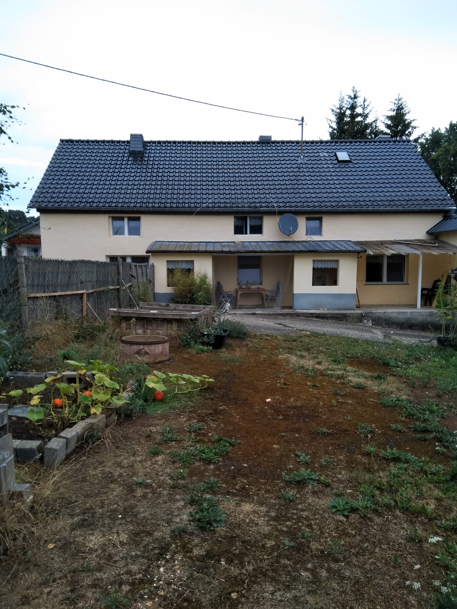 Einfamilienhaus zum Kauf 249.000 € 9 Zimmer 147 m²<br/>Wohnfläche 3.417 m²<br/>Grundstück Hütterscheid 54636