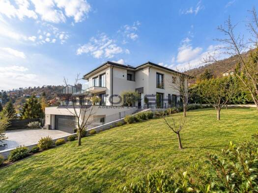 Einfamilienhaus zur Miete 3.500 € 6 Zimmer 520 m² Zagreb 10000