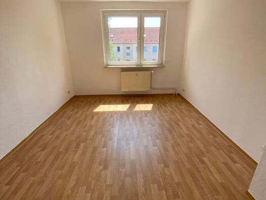 Wohnung zur Miete 378 € 3 Zimmer 58,2 m² 3. Geschoss frei ab 01.10.2026 Glückaufstraße 16 Merseburg Merseburg 06217