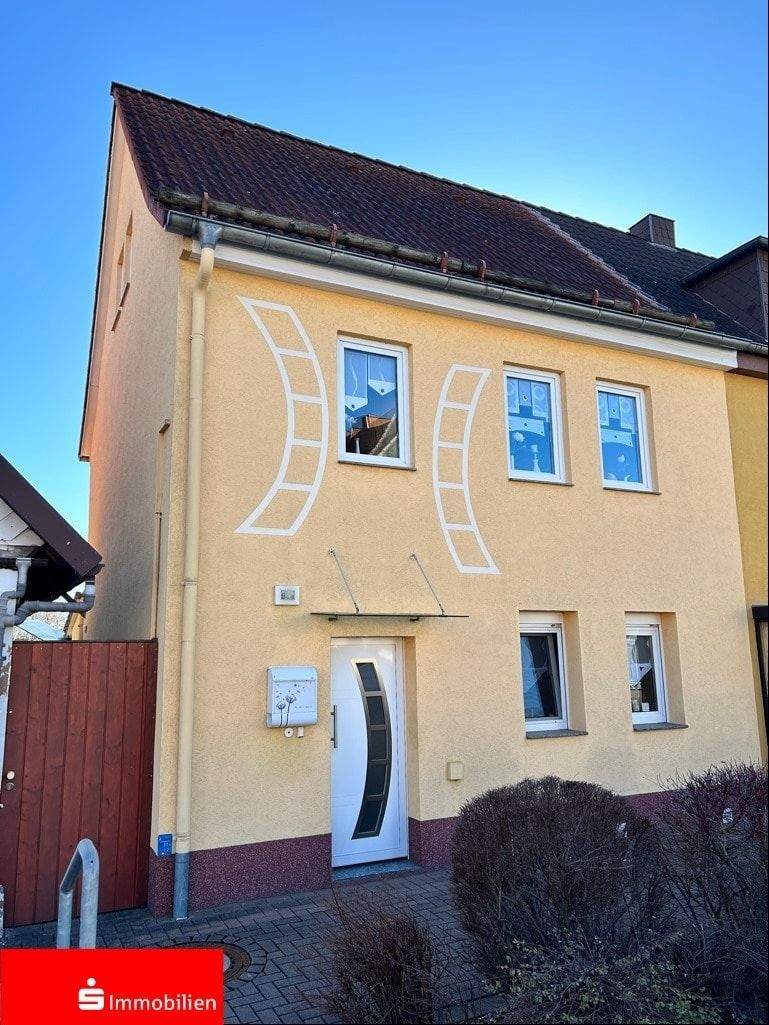 Immobilie in Bleicherode - Moderne Wohnträume mit Anbau, Solarenergie und Pool - Bild 0