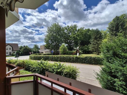 Wohnung zur Miete 319 € 2 Zimmer 48,6 m² 1. Geschoss Ernst-Thälmann-Siedlung 54 Hohenstein-Ernstthal 09337
