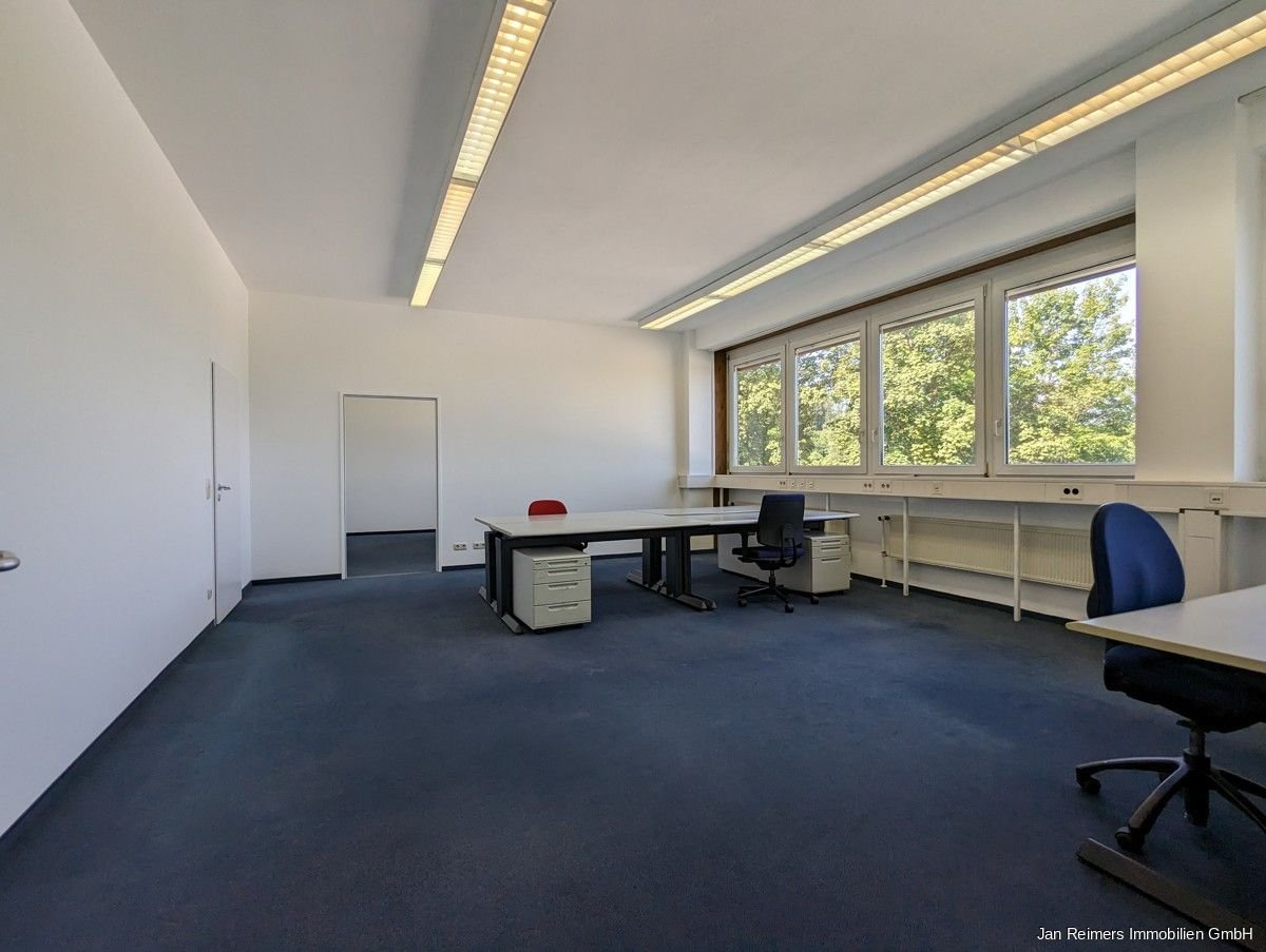 Praxisfläche zur Miete 3.600 € 11 Zimmer 570 m²<br/>Bürofläche ab 194 m²<br/>Teilbarkeit Weilheim Weilheim in Oberbayern 82362