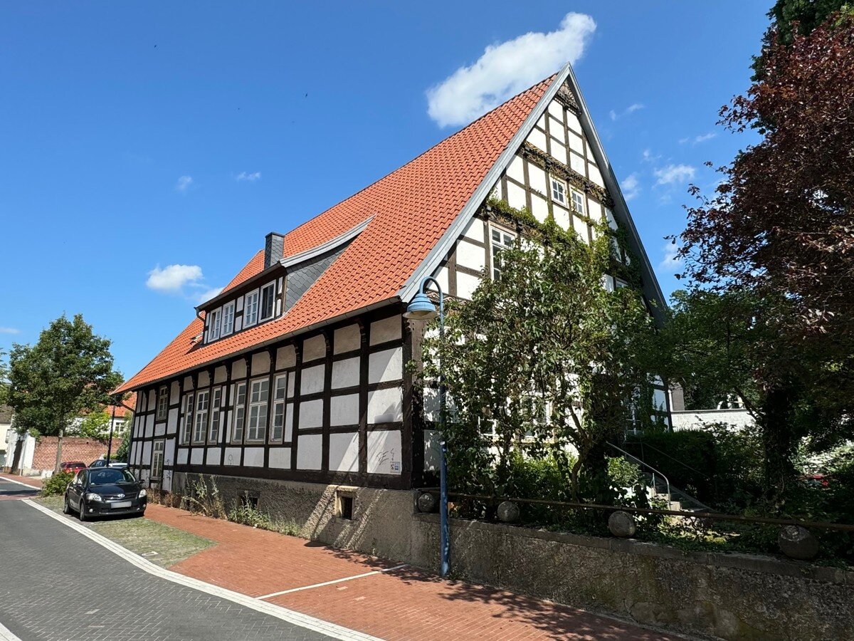 Haus zum Kauf 249.900 € 240 m²<br/>Wohnfläche 489 m²<br/>Grundstück Lage Lage 32791