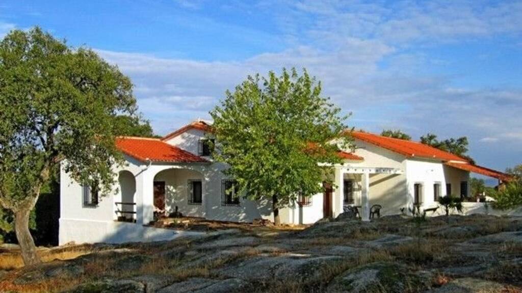 Einfamilienhaus zum Kauf 295.000 € 10 Zimmer 389 m² 35.937 m² Grundstück Valencia de Alcantara 10500