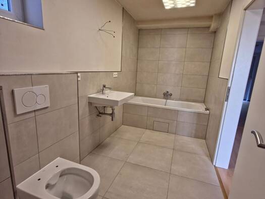 Haus zur Miete 850 € 4 Zimmer 120 m² frei ab sofort Dahn 66994
