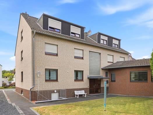 Mehrfamilienhaus zum Kauf 1.080.000 € 17 Zimmer 464 m² 924 m² Grundstück frei ab sofort Hackhauser Straße 28 a Hackenbroich Dormagen 41540