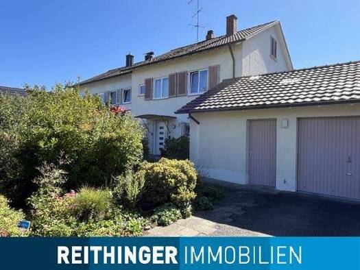Doppelhaushälfte zum Kauf 393.000 € 5,5 Zimmer 106 m² 555 m² Grundstück Gottmadingen 78244