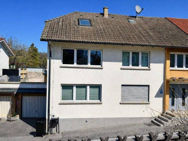 Doppelhaushälfte zum Kauf provisionsfrei 470.000 € 8 Zimmer 178 m² 367 m² Grundstück Dettighofen 79802