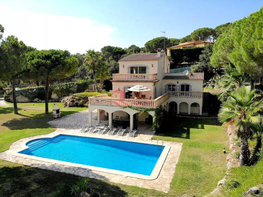 Einfamilienhaus zum Kauf 950.000 € 358 m² 3.500 m² Grundstück Santa Cristina d'Aro 17246