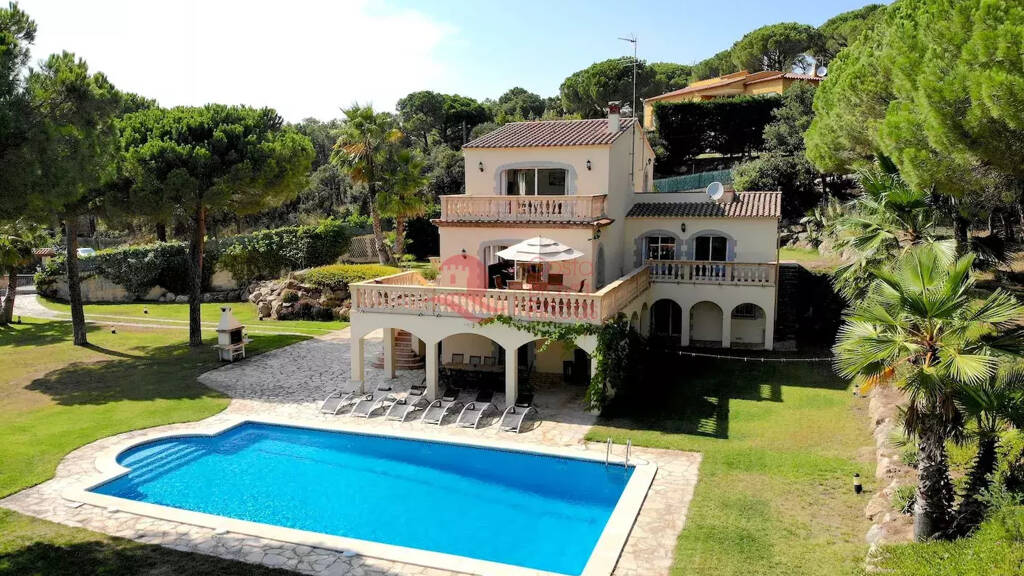 Einfamilienhaus zum Kauf 950.000 € 358 m² 3.500 m² Grundstück Santa Cristina d'Aro 17246