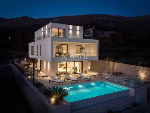 Haus zum Kauf 1.600.000 € 10 Zimmer 285 m² Firule, Split Split