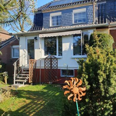 Mehrfamilienhaus zum Kauf 349.500 € 4 Zimmer 108,8 m² 294 m² Grundstück Josefstraße 32 Hüls - Süd Marl 45772
