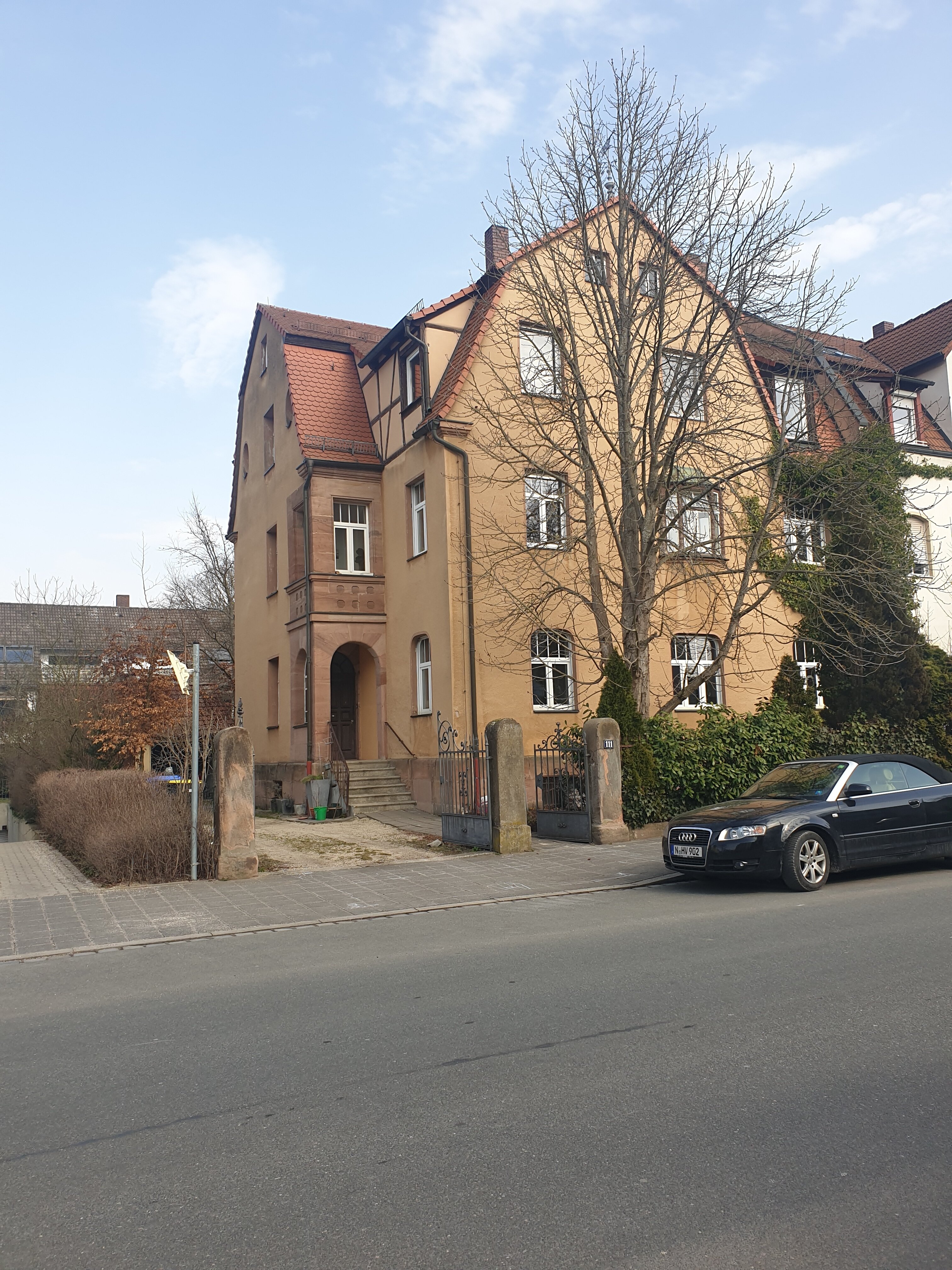 Mehrfamilienhaus zum Kauf provisionsfrei 12 Zimmer 333 m²<br/>Wohnfläche 556 m²<br/>Grundstück Happurger Straße 111 Laufamholz Nürnberg 90482