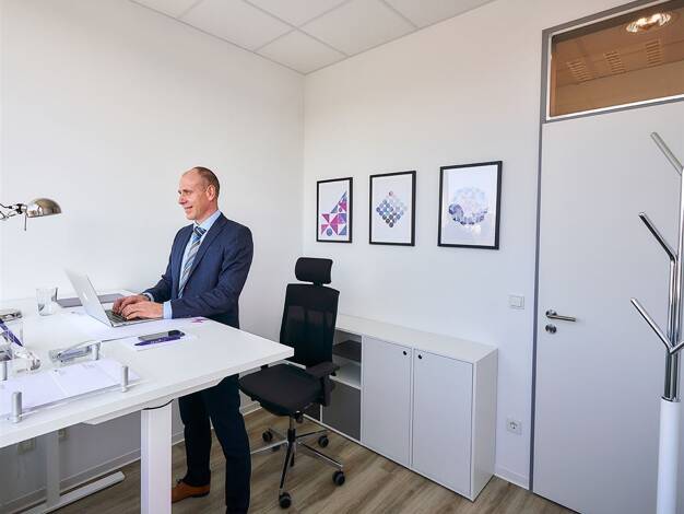 Bürofläche zur Miete provisionsfrei 690 € 30 m² Bürofläche Wiesbaden 65189