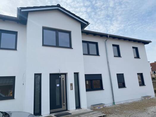 Wohnung zur Miete 1.450 € 3 Zimmer 100 m² Geschoss 1/1 frei ab 01.01.2027 Burgweinting-Harting Regensburg 93055