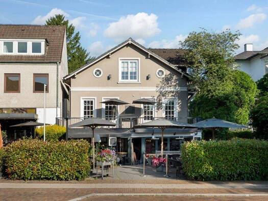 Haus zum Kauf 2.500.000 € 8 Zimmer 164 m² 810 m² Grundstück Blankenese Hamburg 22587