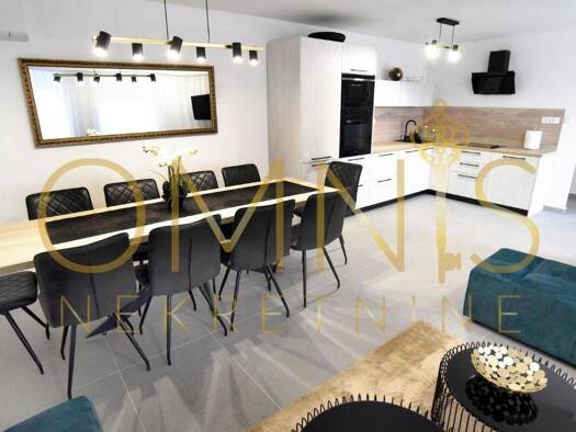 Einfamilienhaus zur Miete 300 € 5 Zimmer 200 m² Rijeka 51000