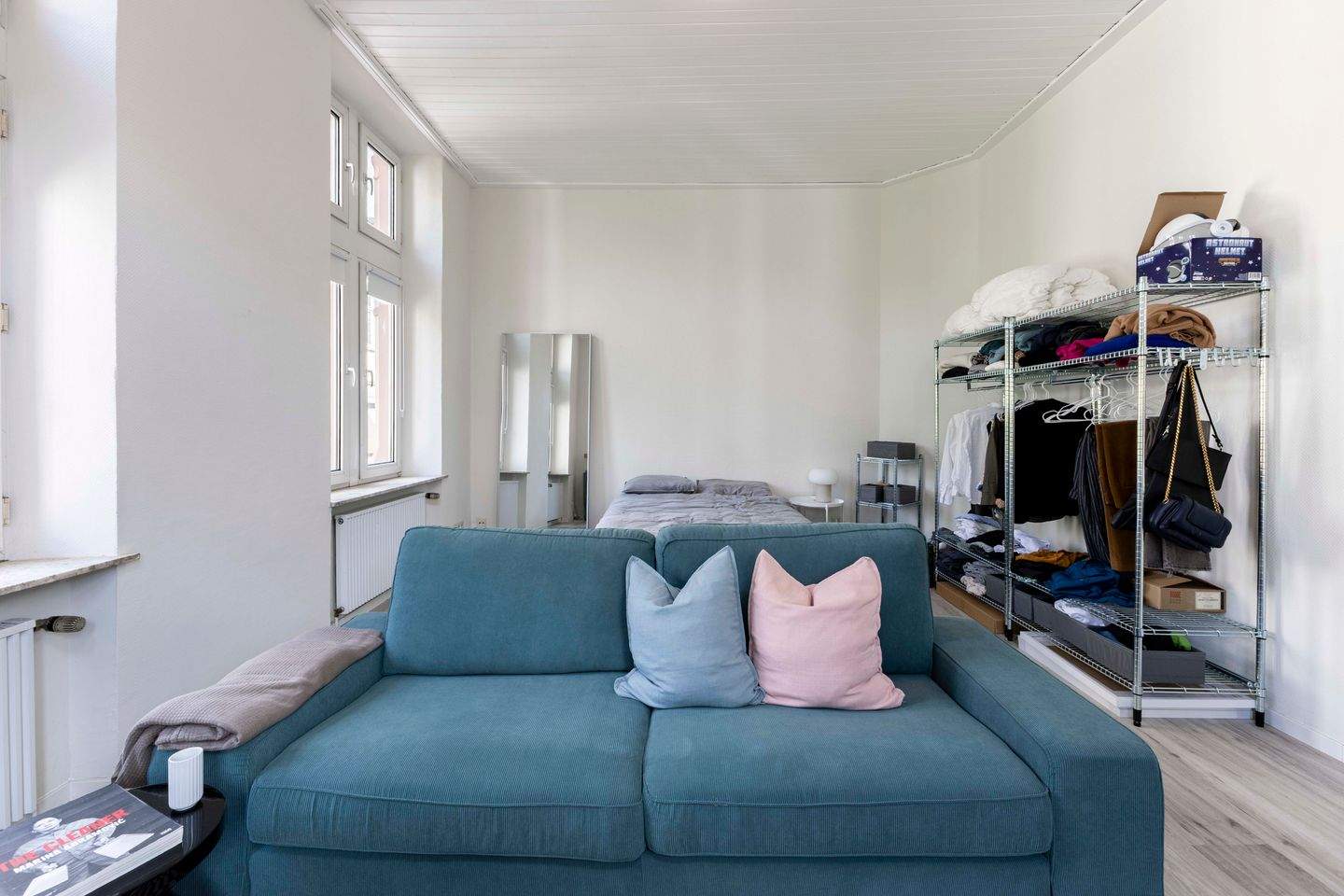 Trier-City: Charmantes 1 ZKB - Appartment mit ca. 40 m² WFL und Einbauküche in zentraler Lage – Trier – Vorschaubild 2
