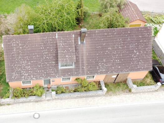 Einfamilienhaus zum Kauf 79.000 € 4 Zimmer 90 m² 565 m² Grundstück frei ab sofort Aurach Aurach 91589