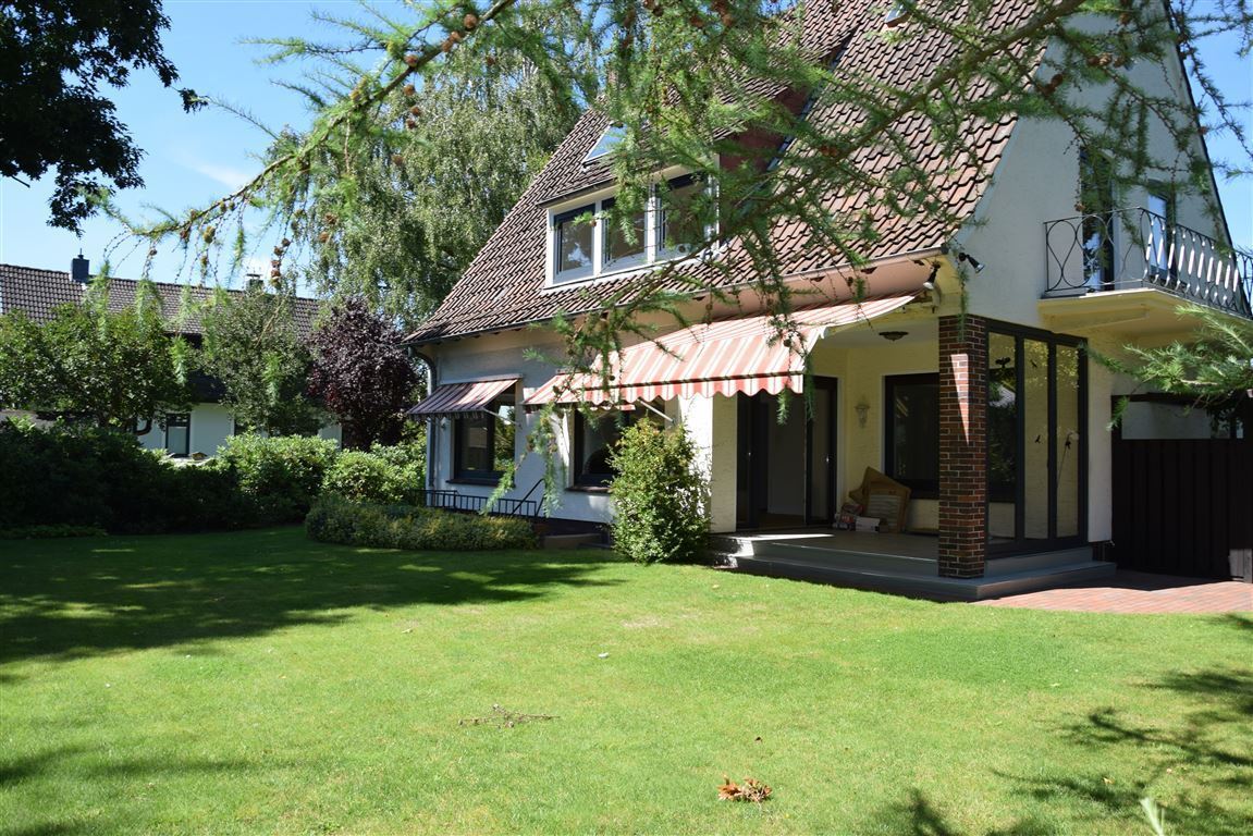 Einfamilienhaus zur Miete 1.800 € 5 Zimmer 150 m²<br/>Wohnfläche 950 m²<br/>Grundstück ab sofort<br/>Verfügbarkeit Leeste Weyhe 28844