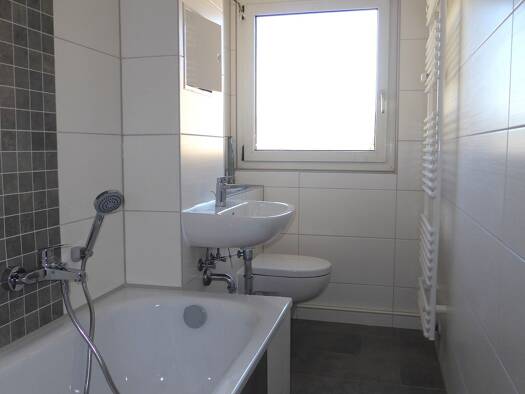 Wohnung zur Miete - Erstbezug 394 € 3 Zimmer 60 m² 2. Geschoss Gorndorfer Str. 29 Saalfeld Saalfeld/Saale 07318