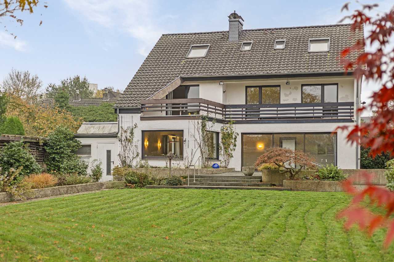 Einfamilienhaus zum Kauf provisionsfrei 1.592.000 € 7 Zimmer 278 m²<br/>Wohnfläche 1.949 m²<br/>Grundstück Zentrum Ratingen 40878