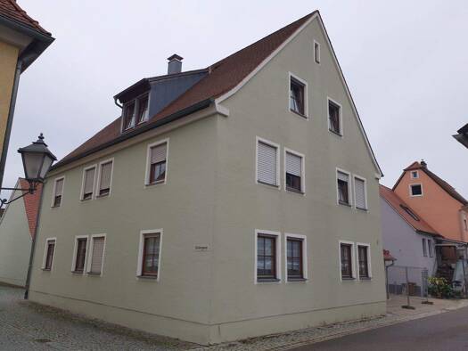 Wohnung zur Miete 700 € 3 Zimmer 88 m² 1. Geschoss frei ab 01.02.2026 Wassertrüdingen 91717