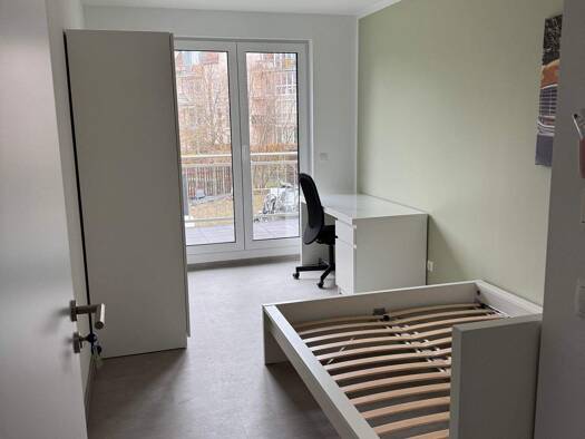 Wohnung zur Miete 450 € 12 m² frei ab sofort Lobeda Jena 07747