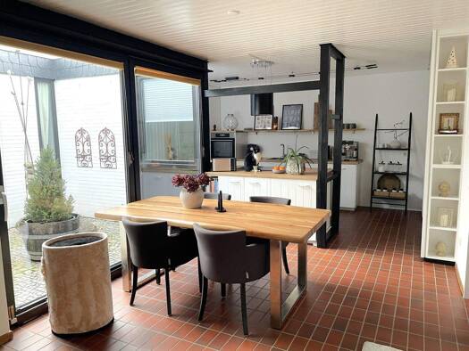 Reihenmittelhaus zur Miete 1.300 € 4 Zimmer 132 m² 407 m² Grundstück Westerstede 26655