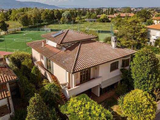 Villa zum Kauf 595.000 € 4 Zimmer 396 m² 500 m² Grundstück frei ab sofort Pontedera 56025