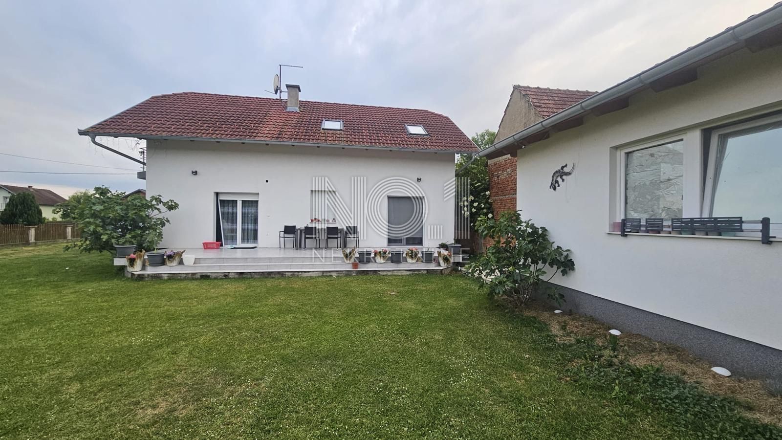 Haus zum Kauf 222.000 € 5 Zimmer 150 m²<br/>Wohnfläche 3.000 m²<br/>Grundstück Okucani center