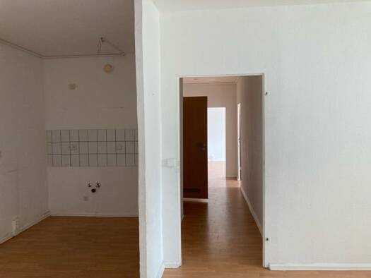 Wohnung zur Miete 420 € 4 Zimmer 70,6 m² 3. Geschoss Lindemannstraße 1 Gotha 99867
